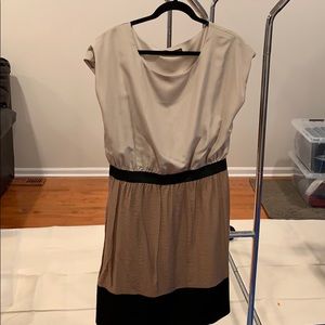 Limited dress size L